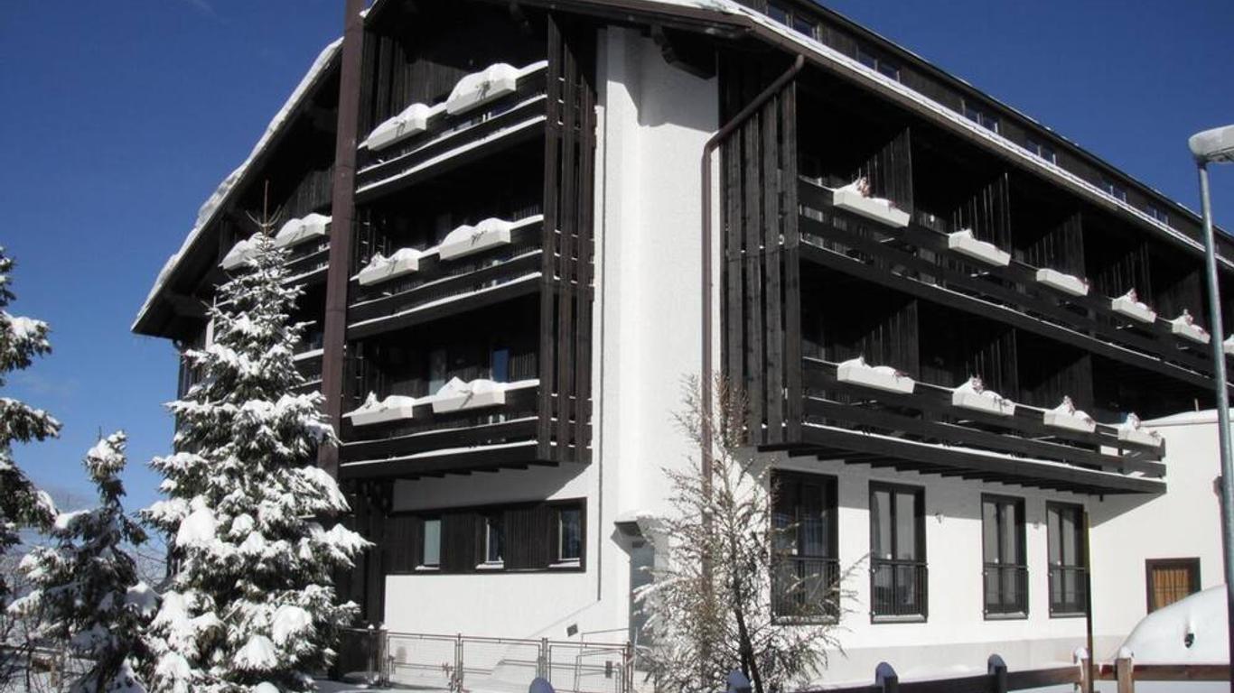 Dolomiti Chalet Family Hotel