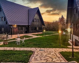 Luxury room in Plitvice lakes - Plitvicka Jezera - Building