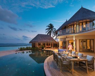 The Nautilus Maldives - Fonimagoodhoo - Piscina