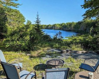 Acadia Luxury Penthouse Suite - Trenton - Binnenhof