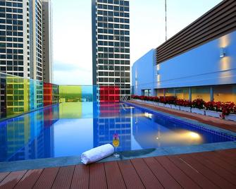 Aurora Western Village - Ho Chi Minh City - Pool