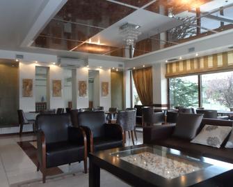Hotel Prigipikon Suites and sofites - Loutra Ypatis - Lounge