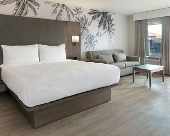 FOUND Hotels, Santa Barbara, Series by Marriott - Santa Barbara - Bedroom