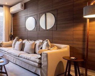 Peninsula Stays 2 Br Designer Apartment - Mérida - Living room