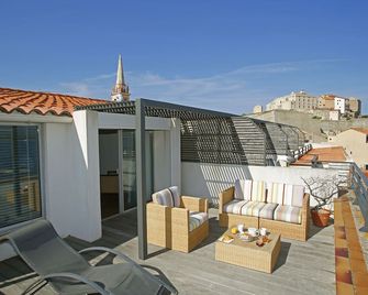 Hotel Balanea - קאלבי - מרפסת