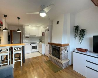 Apartamento Alba4 - Jaca - Kitchen