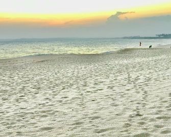 Ashansa Lagoon Resort - Tangalla - Playa