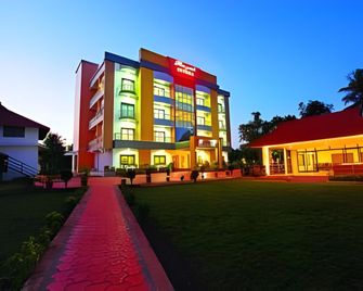Royal Riviera Hotel & Resort - Kumarakom - Bygning