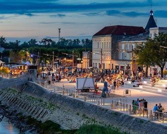 Chai rénové - Calme - 5' de Saint-Emilion - Saint-Émilion