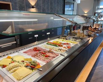 Median Hotel Hannover Lehrte - Lehrte - Buffet