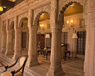 BrijRama Palace, Varanasi - By the Ganges - ורנאסי - פטיו
