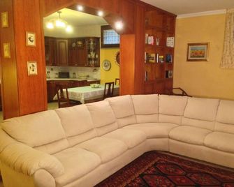 B&B Sedici Pini - Pomezia - Living room