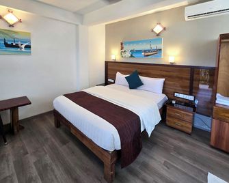 Tropic Tree Maldives - Gulhi