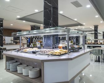 Hotel Benidorm East by Pierre & Vacances - Benidorm - Açık büfe