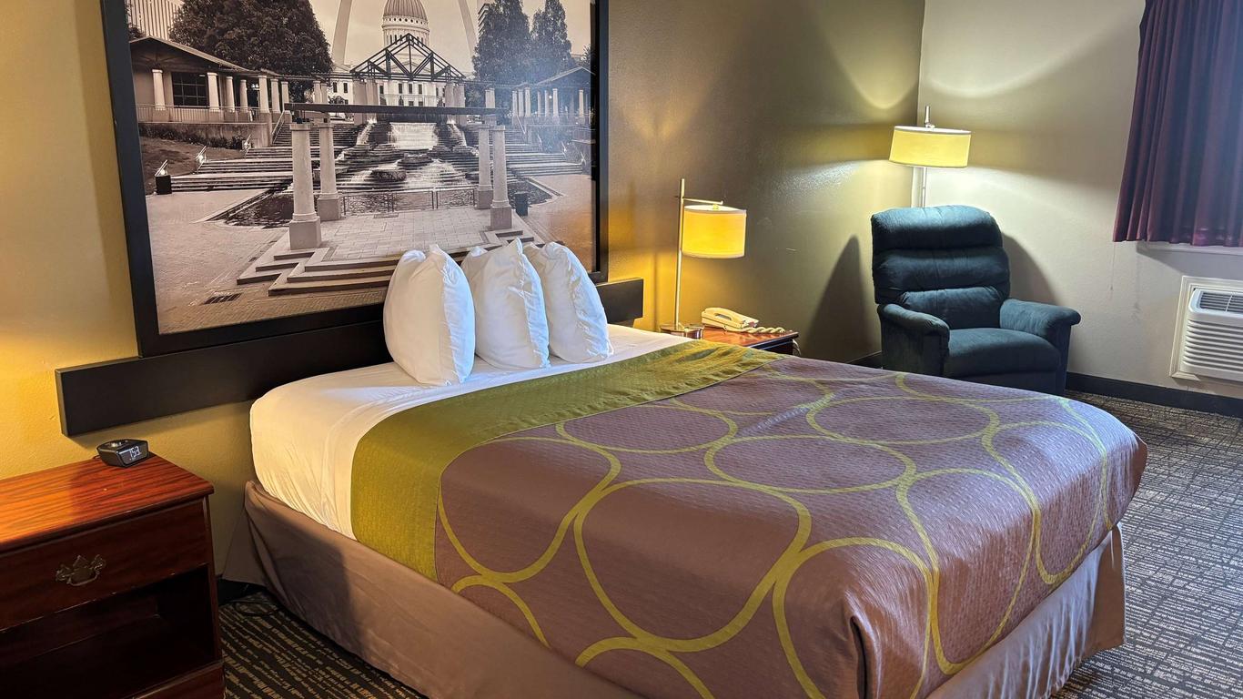 Super 8 by Wyndham Jerseyville