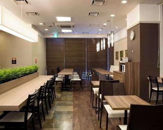 كومفرت هوتل ياماجاتا - ياماجاتا - غرفة طعام