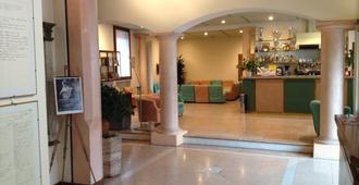 Albergo Bianchi Stazione - Mantua - Σαλόνι ξενοδοχείου