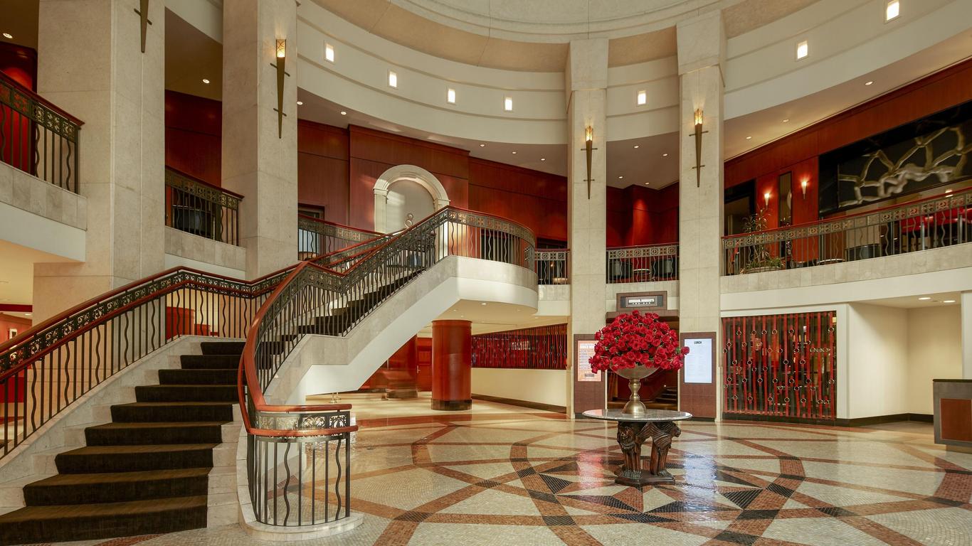 Intercontinental Hotels Chicago Magnificent Mile By IHG