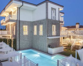 Cunda Piano Otel - Ayvalık