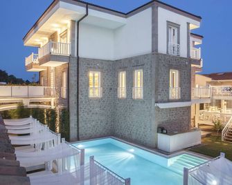 Cunda Piano Otel - Ayvalık