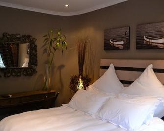 Little Eden Guest Lodge - Vanderbijlpark - Schlafzimmer