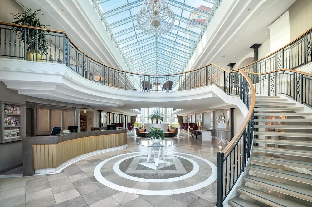 إهروزا كورهاوس بينس - بنز - ردهة