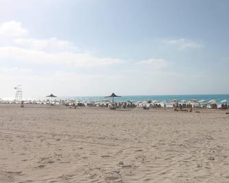 Spacious 5-Bed House in Alamein with Large garden - El Alamein - Beach
