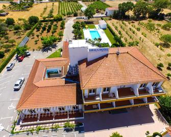 Graca Hotel - Evora - Building