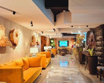 Aqua Frontier Hotel and Restaurant - Batangas - Lobby