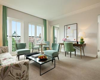 Rocco Forte The Charles Hotel - Munich - Living room