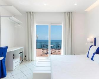 Hotel Bristol - Vietri sul Mare - Bedroom