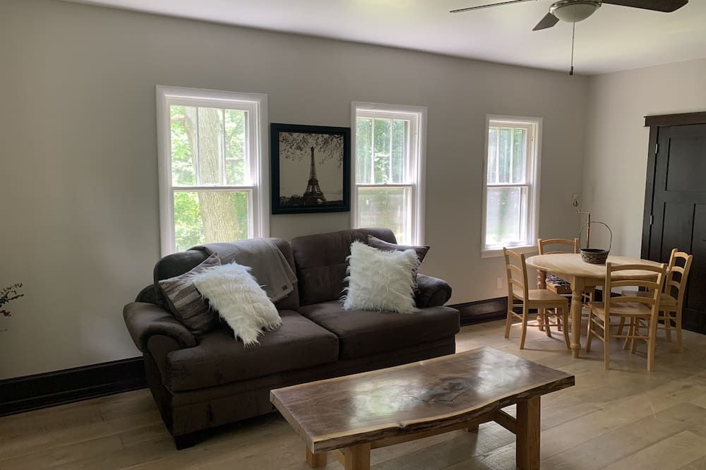 3-bedroom vacation home just 20 minutes from Six Flags St. Louis