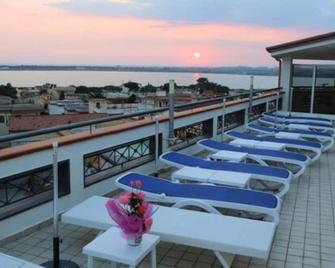 Hotel Resort Il Panfilo - Marina di Varcaturo - Balcón