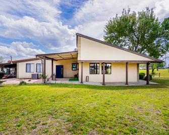 OYO Hotel Daleville Al Hwy 84 - Daleville - Building