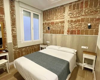 Hostal Madrid - Madrid