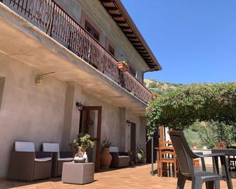 Agriturismo Torre Ercolana - Anagni - Патіо