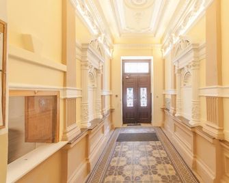 Brezina Pension - Prague - Hallway