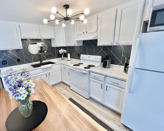 D&R Storage and Rentals - Valdez - Kitchen
