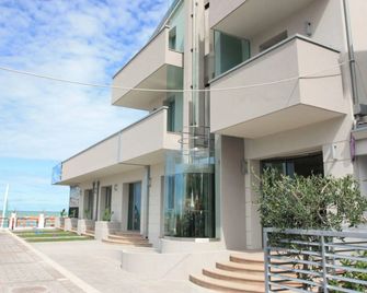 Hotel & Residence Cavalluccio Marino - Rimini - Building