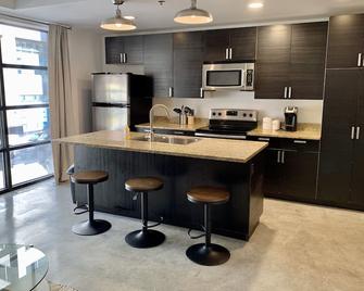 Perfectly Located Modern Apartment - Tulsa - Dapur