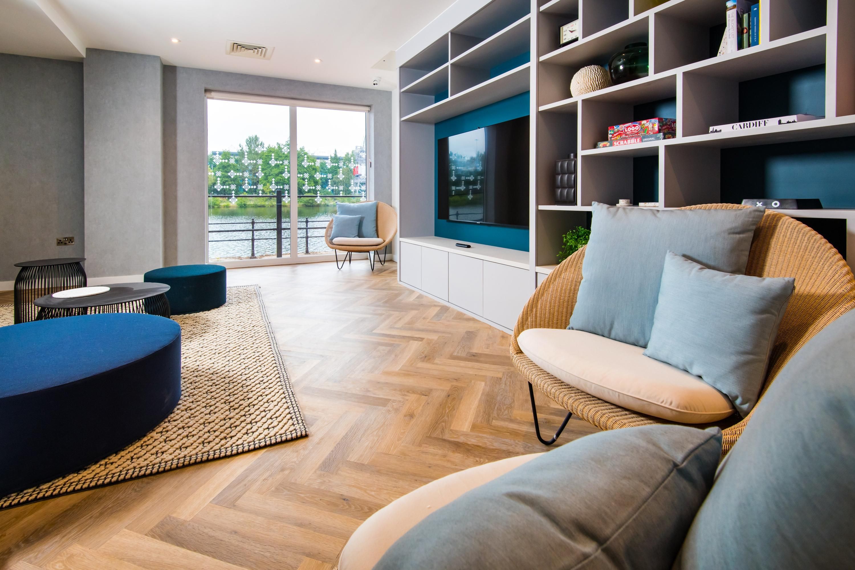 ستاي بريدج سويتس كارديف بي آيتش جي - كارديف - غرفة معيشة