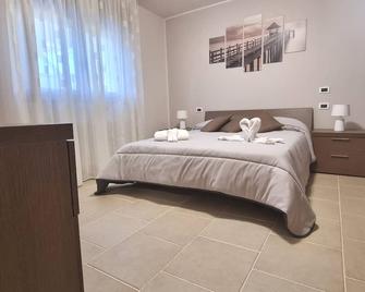 Villa with pool - Wanderlust - San Pietro di Feletto - Bedroom