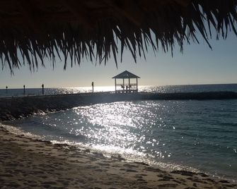 Luxury Design Cozy Beach House Fully Renovated 5 Stars L - Nassau - Ranta