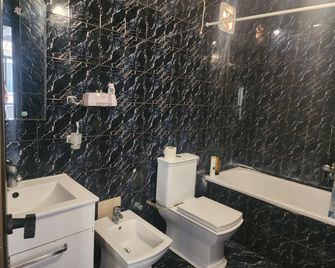 Topo Hostel - Tirana - Bad