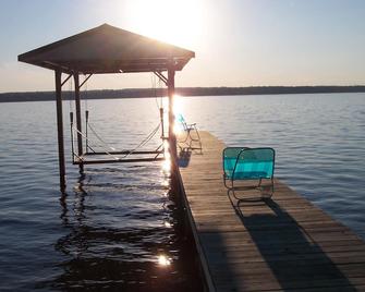Cozy Lakefront Home on Seneca Lake - Geneva
