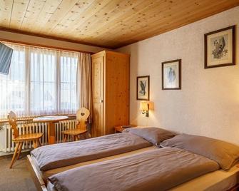 Hotel Silvapina - Klosters-Serneus - Makuuhuone