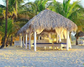 Arenas Beach Hotel - Big Corn Island