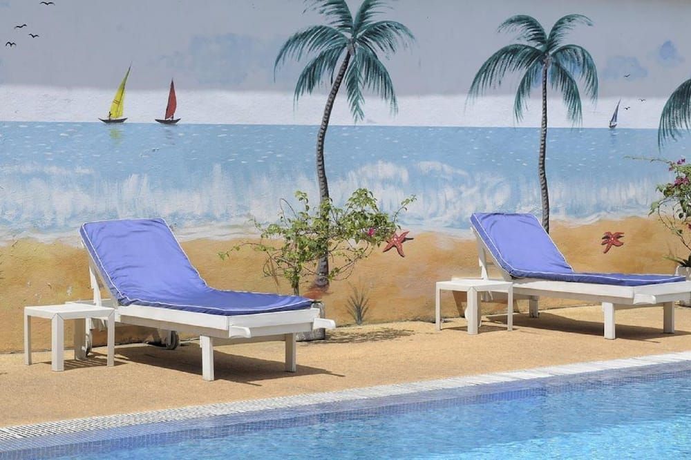 ريزيدنس إيبورني - ابيدجان - حوض السباحة