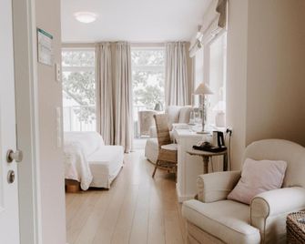 Strandhotel Seeblick - Heikendorf - Bedroom