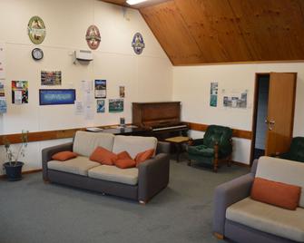 دوندين هوليداي بارك آند موتلز - دونيدين